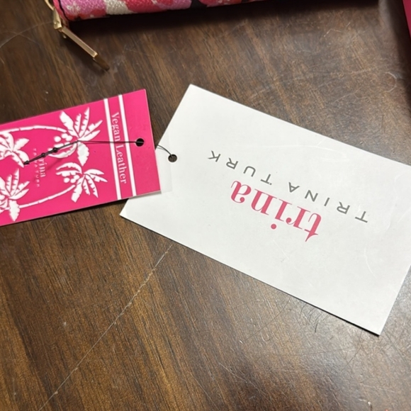 Trina Turk NWT Wallet in Box - Picture 2 of 3